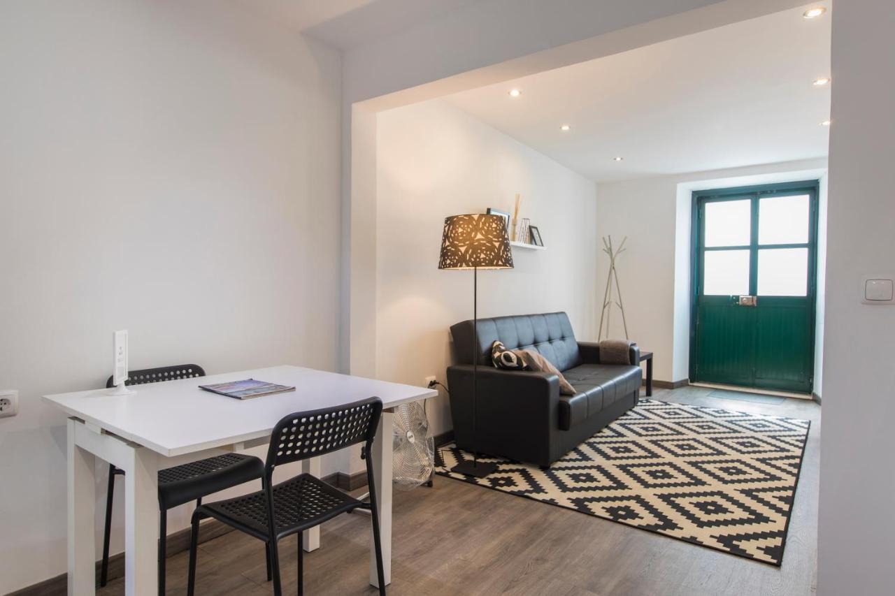 Alfama Typical Beco Da Adica Apartment ลิสบอน ภายนอก รูปภาพ
